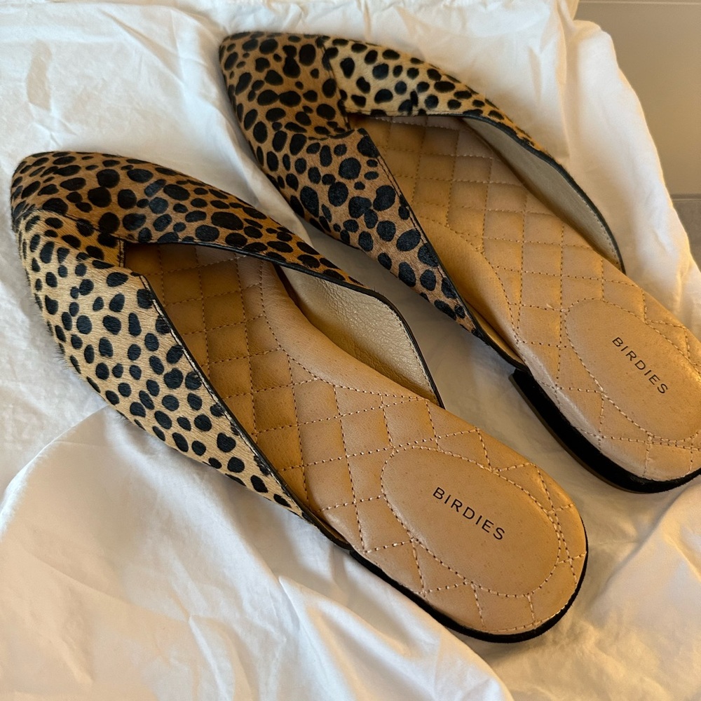 Birdies The Swan in Leopard slides/mules